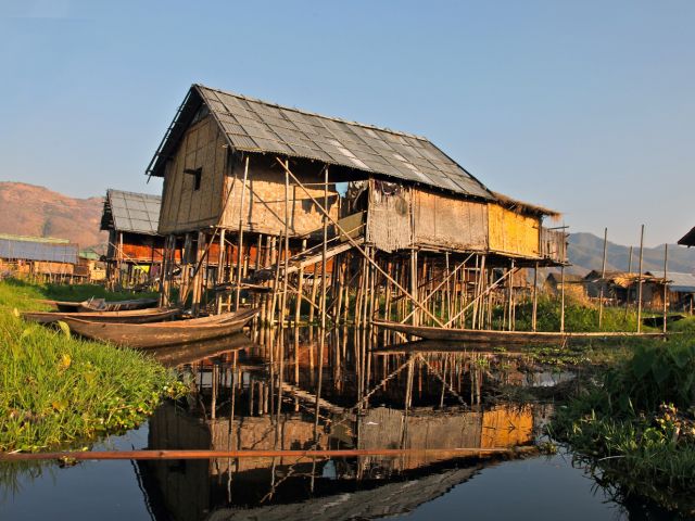 Habitat lacustre, lac Inle