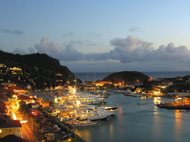 Port de Gustavia de nuit