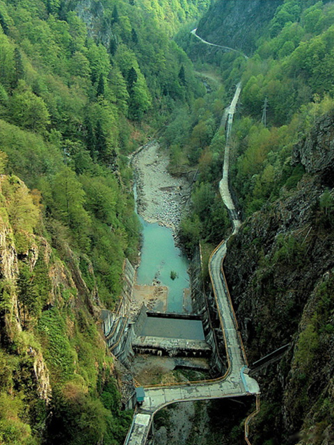 Vidraru Dam