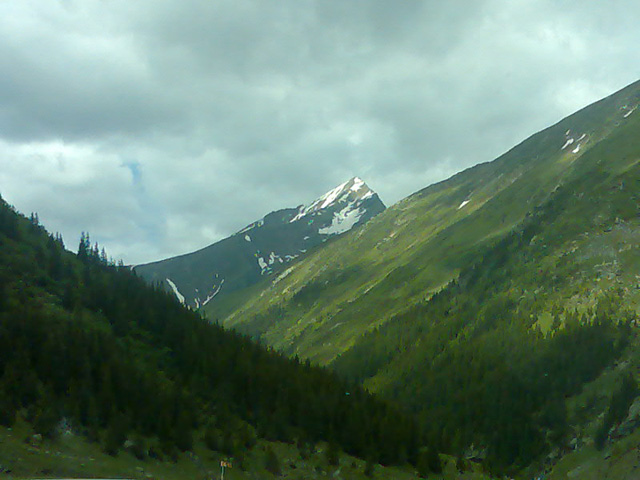 Negoiu Peak