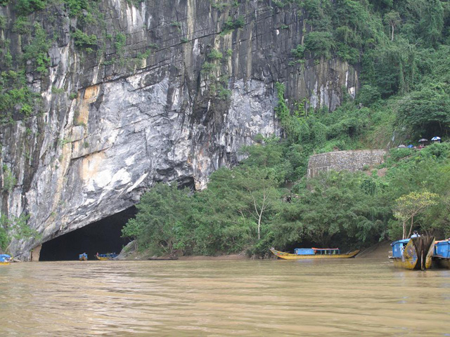 Phong Nha cave