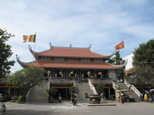 Vinh Nghiem Pagoda