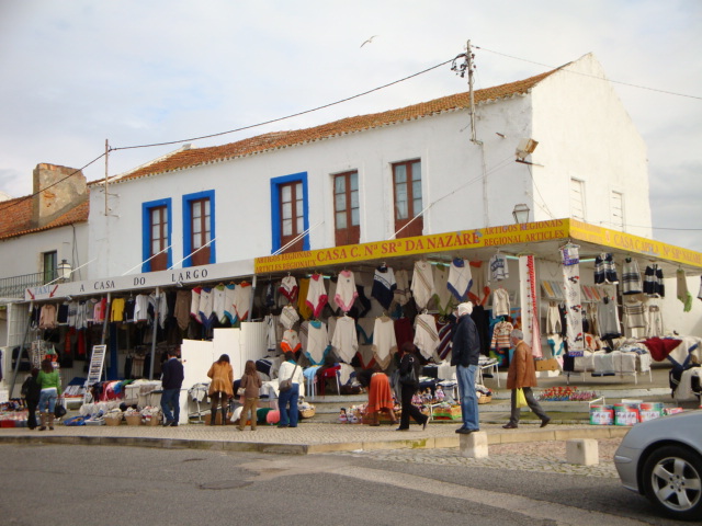 Nazare shops