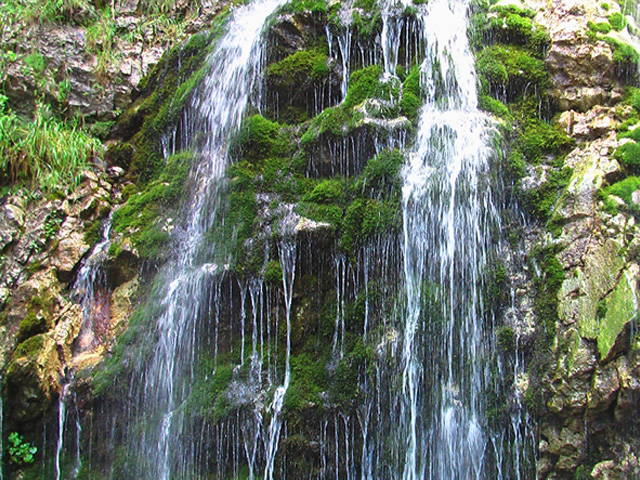 Urlatoarea Waterfall