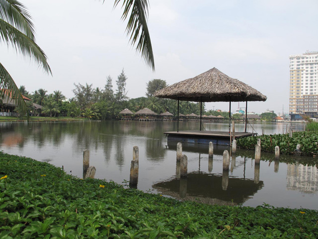 Van Thanh Park lake