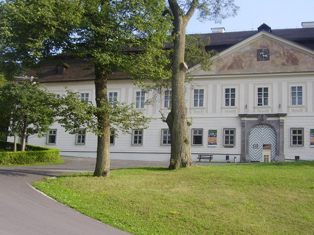 Antol Chateau