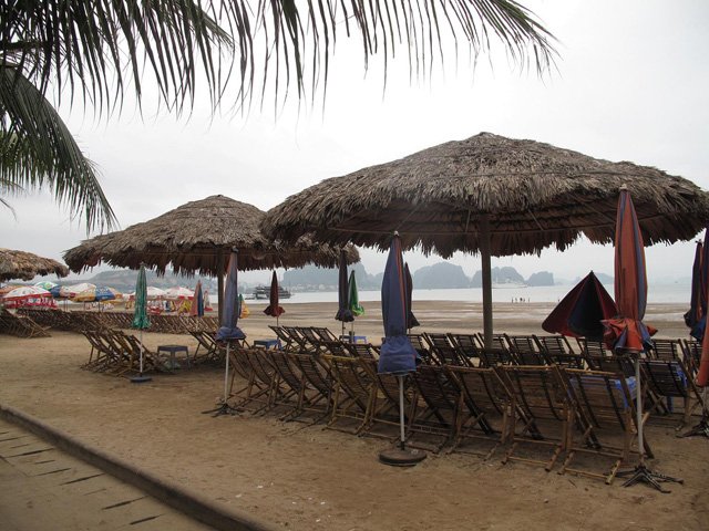 Bai Chay beach