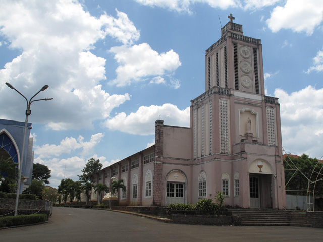 Bao Loc church