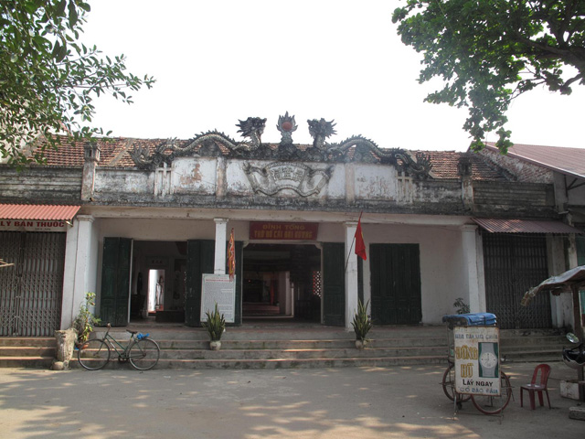 Bo Cai Dai Vuong Temple