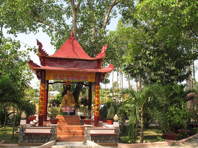 Buddha statue