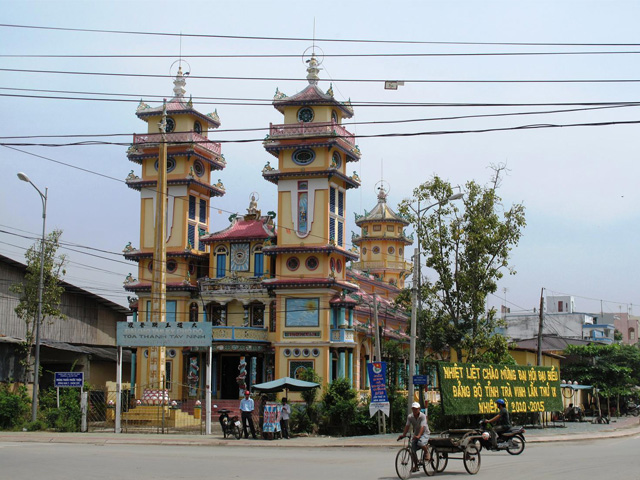 Cao Dai Temple