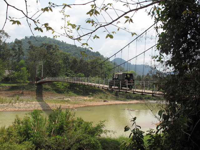 Chain-bridge