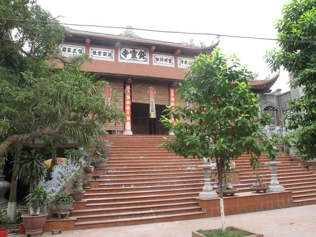 Main Building, Cu Linh Pagoda