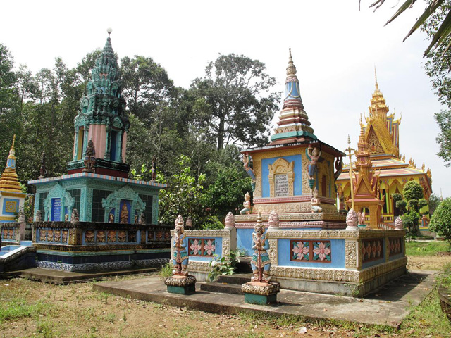 Founders' Stupas