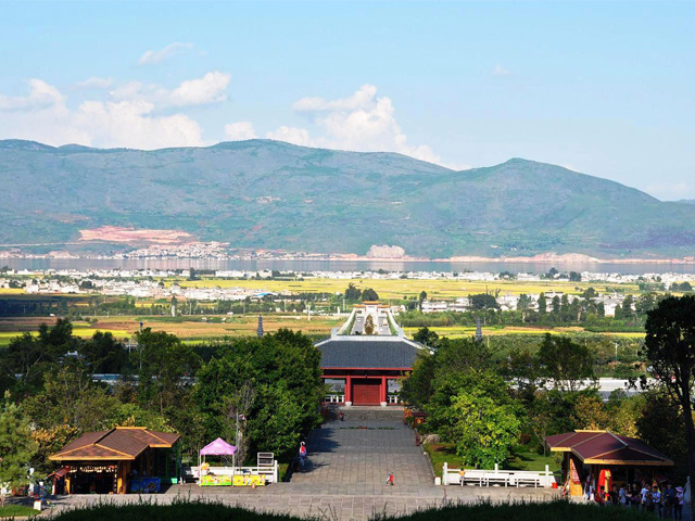 Erhai Lake