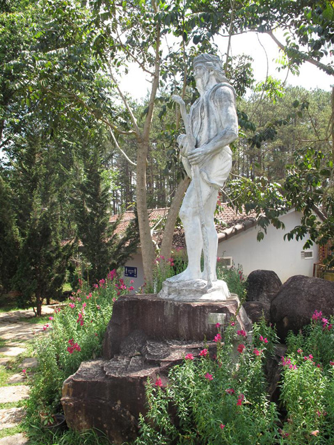 Statue