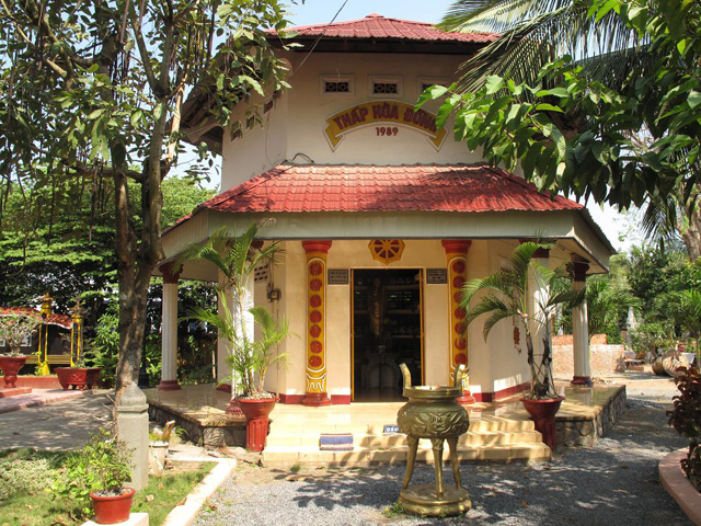 Hoa Dong stupa