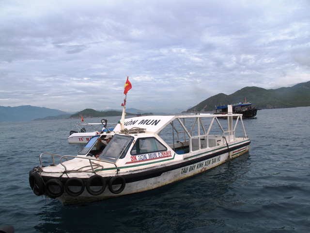 Glass-bottom boats