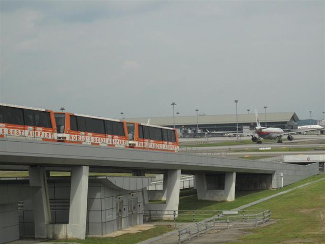 Shuttle train