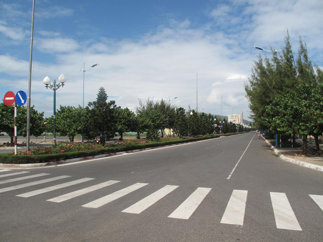 Le Hong Phong street
