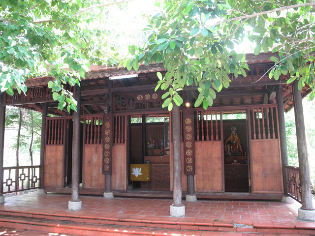 Niem Phat Duong, Binh Chau Hot spring