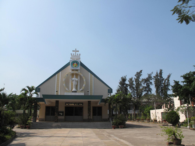 Nu Vuong Hoa Binh church
