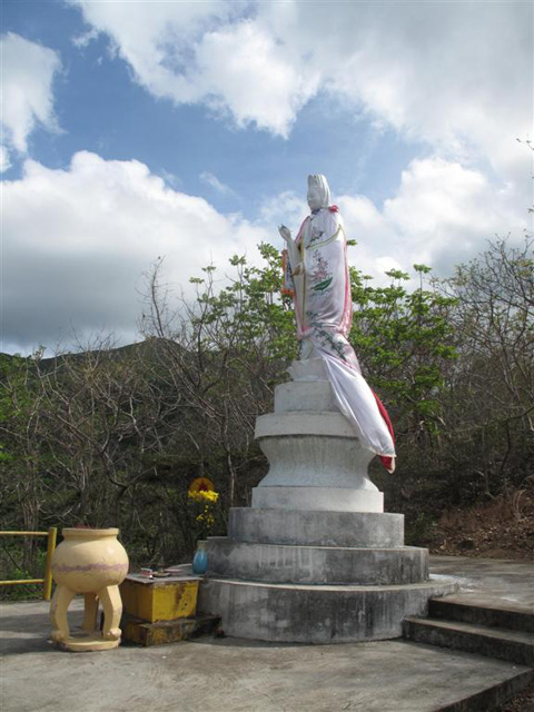 Statue, Nui Mot Pagoda