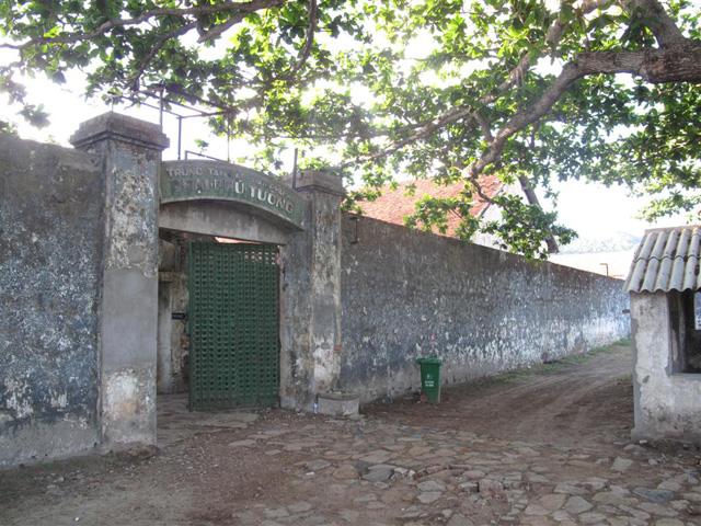 Phu Tuong prison