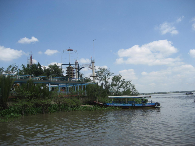 Phung Island