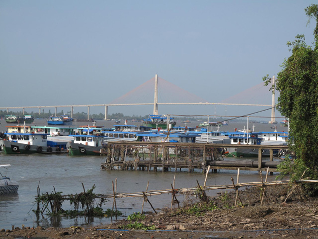 Rach Mieu bridge