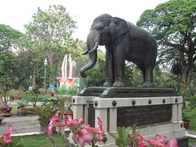 Elephant statue