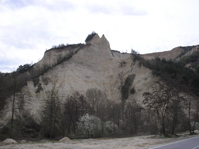 Sand pyramids