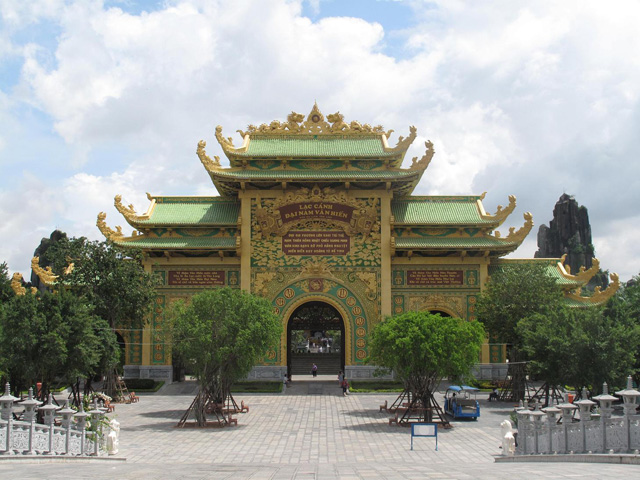 Thanh Van gate