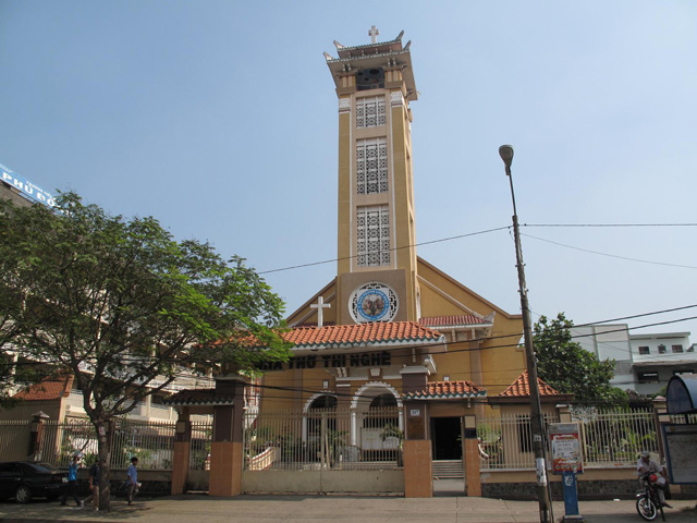 Thi nghe church