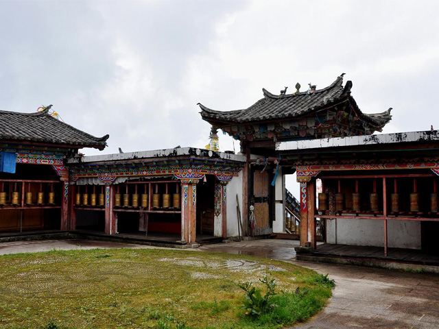 Temple's Yard