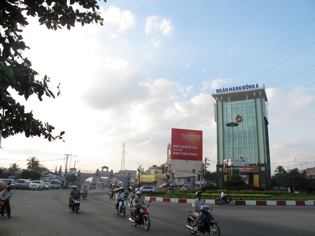 Trung Luong roundabout