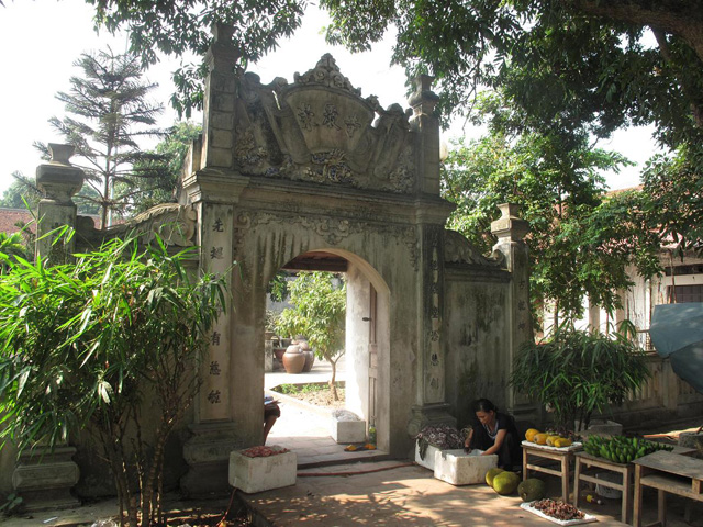 Mia Pagoda, Trung mon