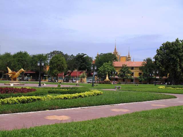 Wat Botum Park