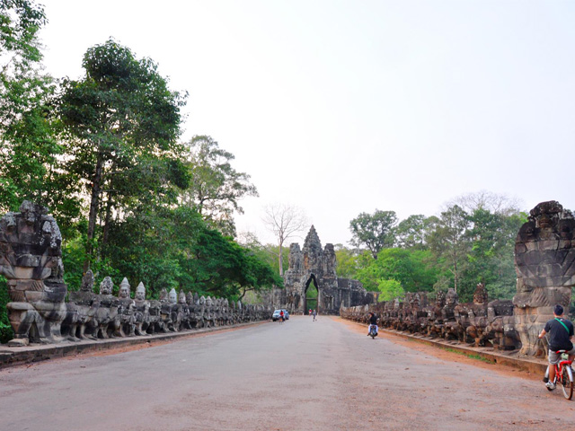 South gate, Angkor Thom