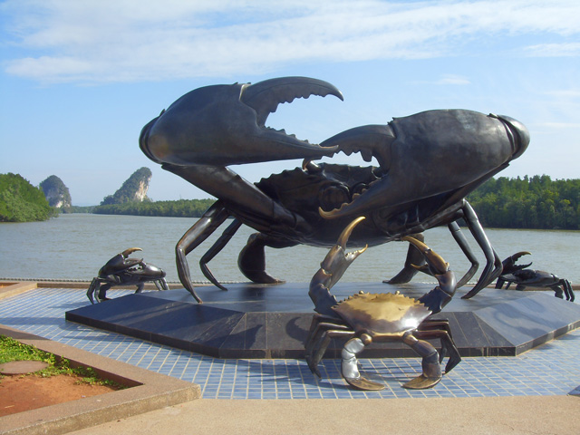 Crab statue