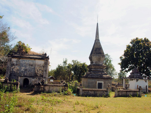 Elephant King's grave
