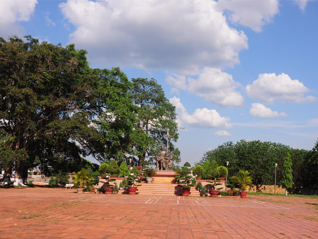 Ho Chi Minh Statue