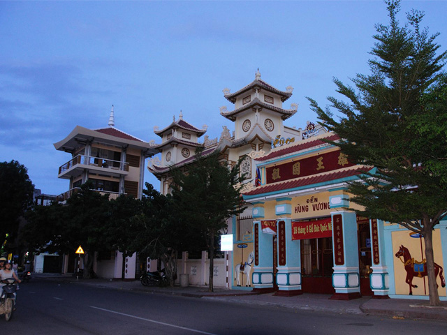 Temple Hung Vuong