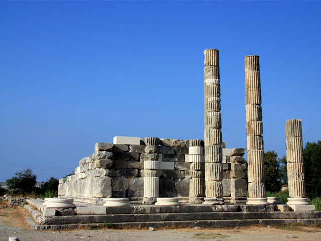 Temples de Léto