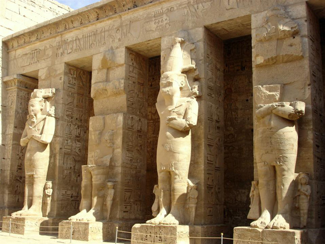 Ramessid columns