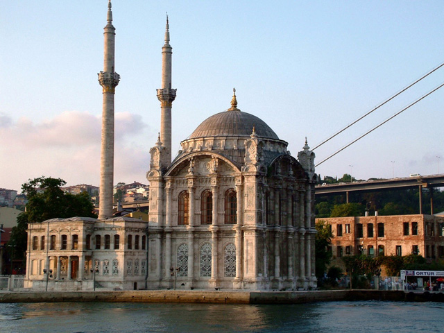 Ortakoy Camii