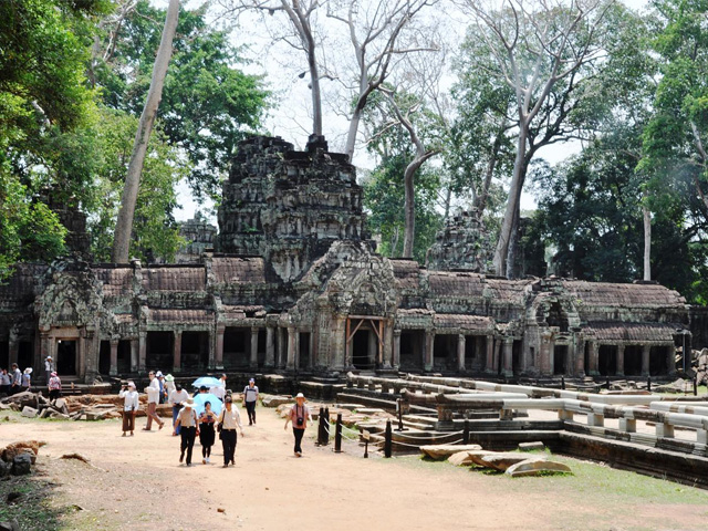 East-West axis, Ta Prohm