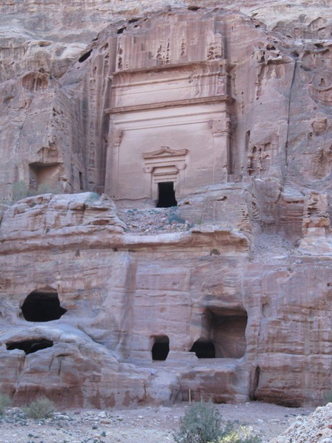 Uneishu Tomb