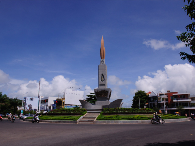 Dau Khi Roundabout