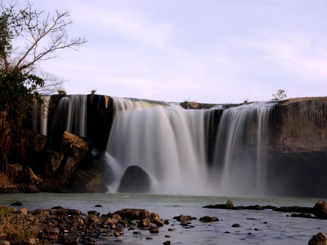 Dray Nur Watefall